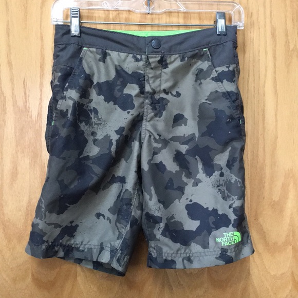 The North Face Other - The North Face Camo Quick Dry Shorts